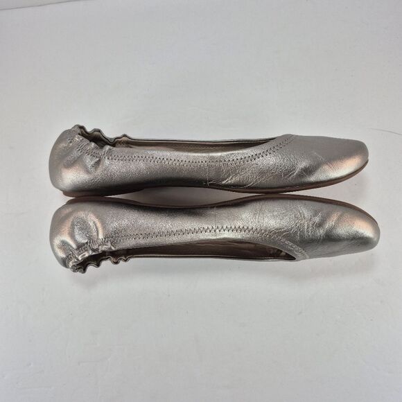 L.L. Bean Leather Slip On Ballet Loafer Flats Women's 8 Metallic Silver......... - Picture 10 of 11